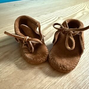 Vintage Minnetonka Brown Suede baby Moccasins